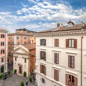 Pantheon Luxury House , Rome Italy